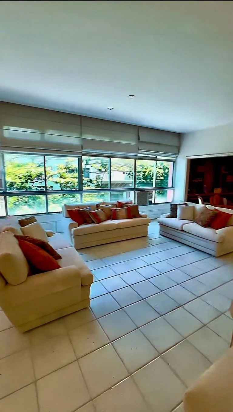 Apartment in Leblon — 200 m², 4 bedrooms, 1 suite — photo 2