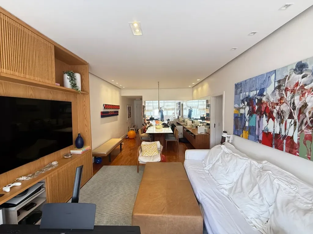 Aristides Espínola, Leblon — 122 m², de fundos