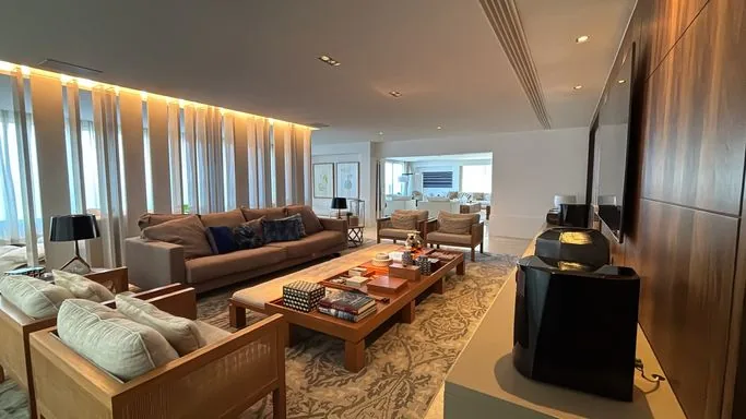 Andar frente mar na Vieira Souto, 560 m² e quatro suítes — foto 1