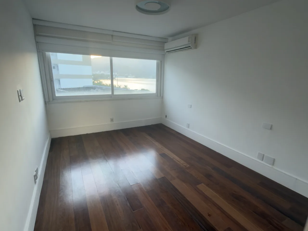 Quarto com vista para a Lagoa