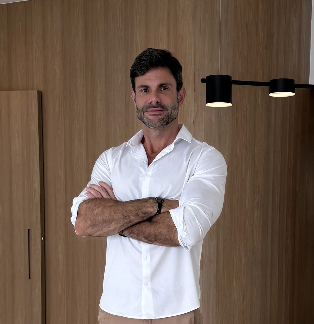 Léo Rudge, corretor de imóveis CRECI-RJ 98470