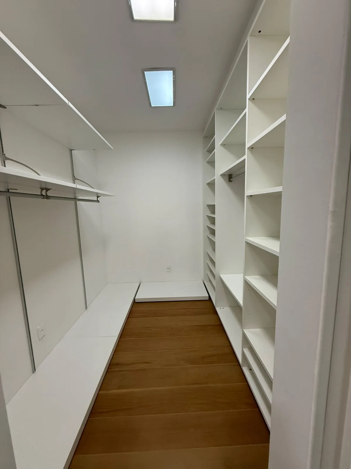 Closet amplo