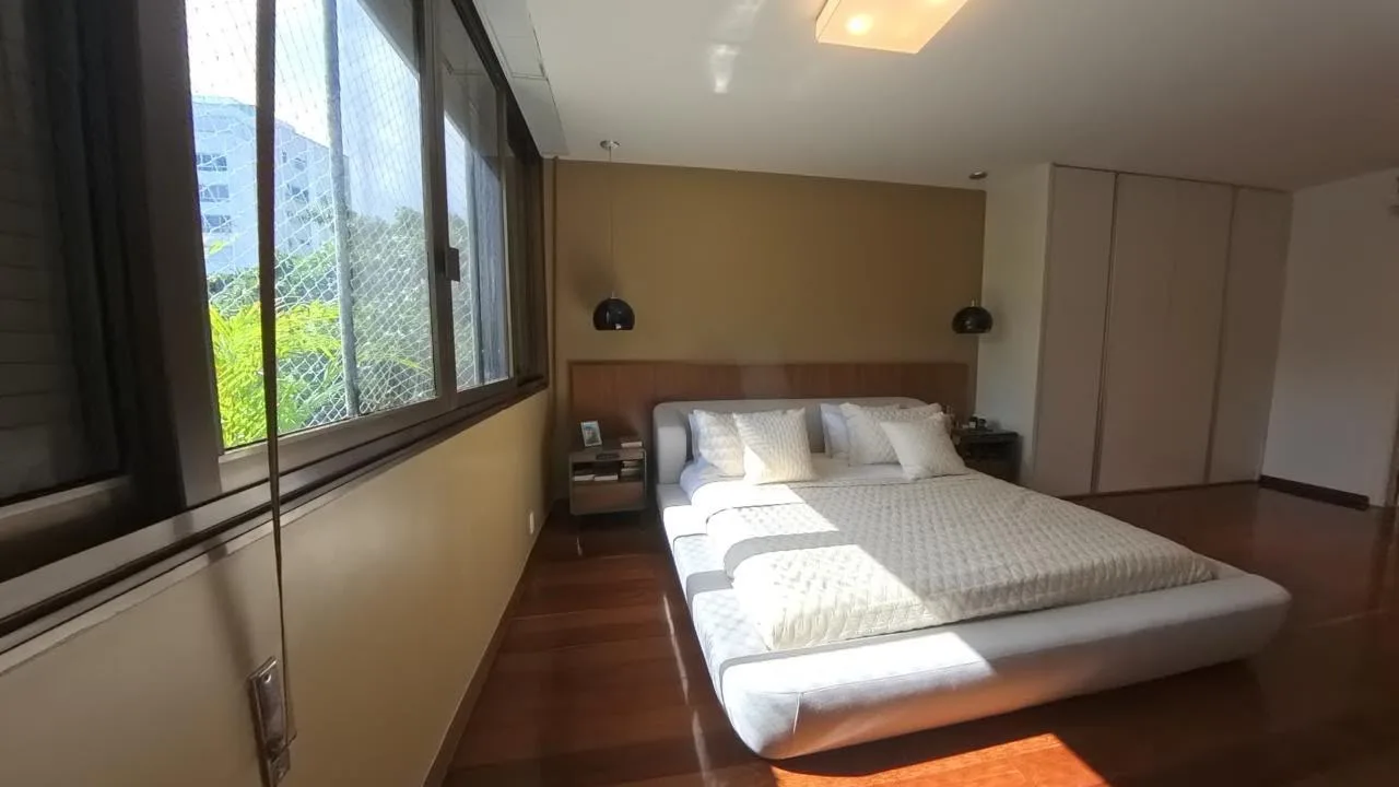 Suíte com cama de casal