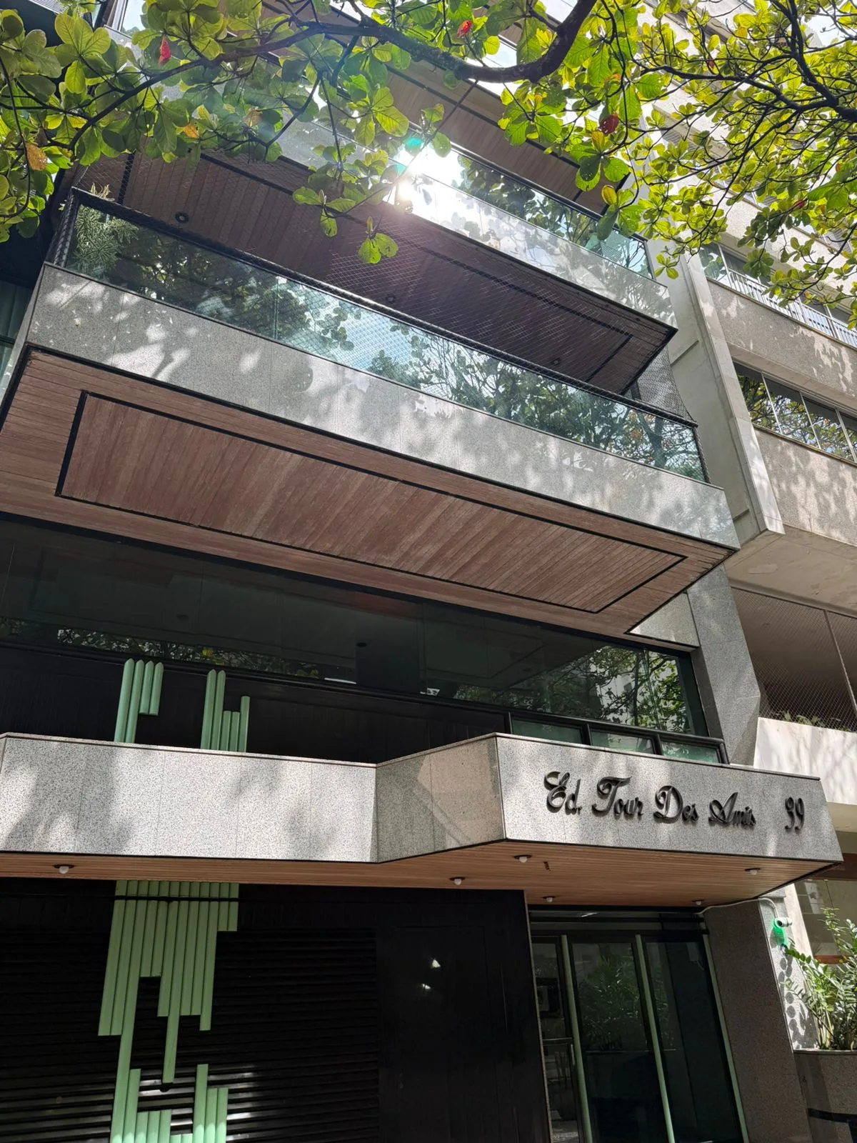 Rua Redentor, Ipanema — fachada de apartamento de 136 m²