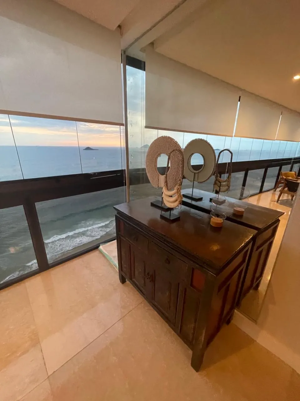Varanda com vista para o mar