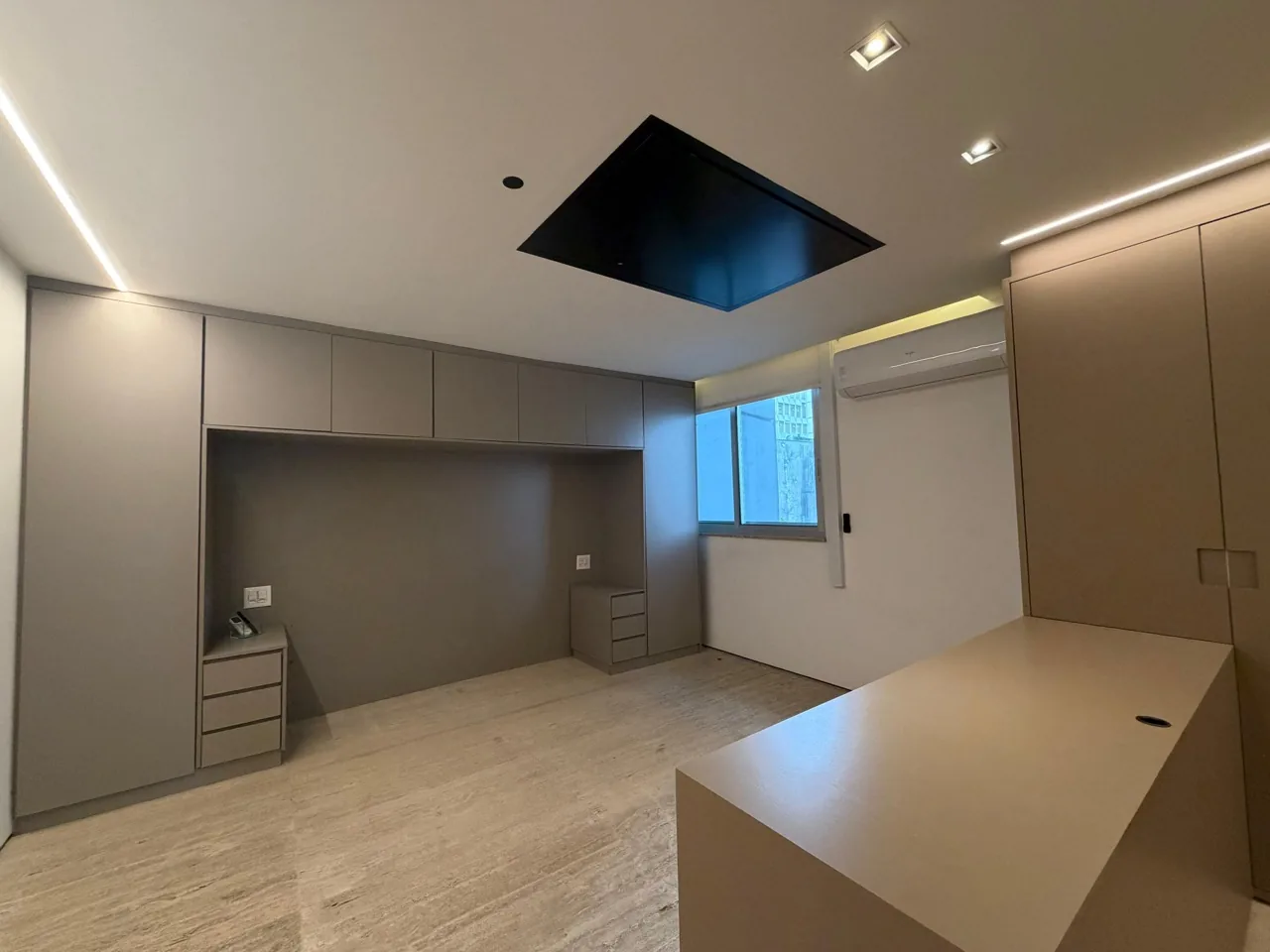 Segundo quarto com armários planejados