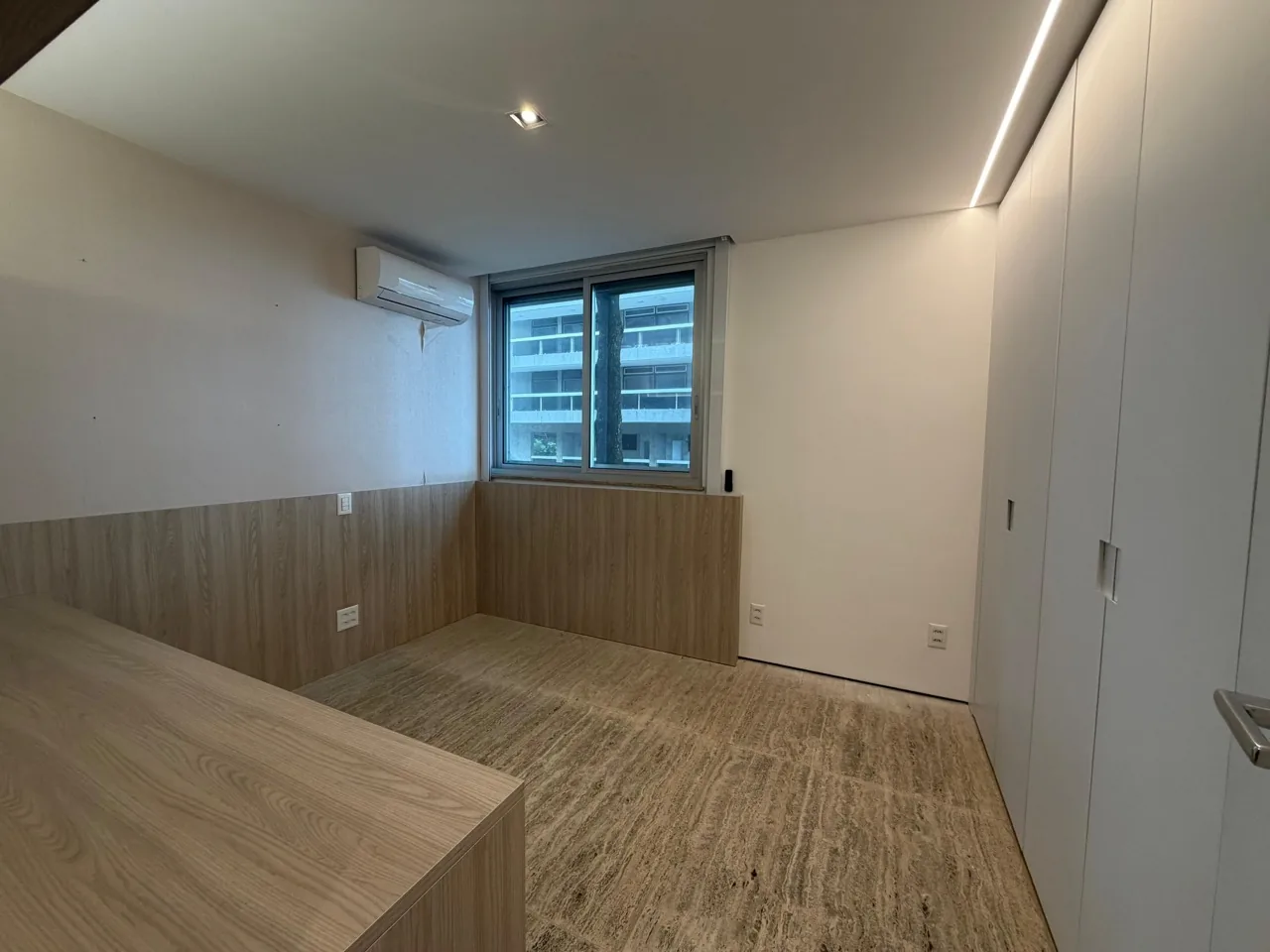 Terceiro quarto com ar-condicionado