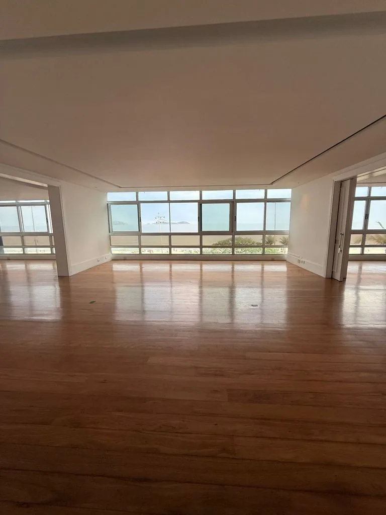 Oceanfront apartment in Ipanema — 480 m², 3 suites, 4 parking spaces — photo 2