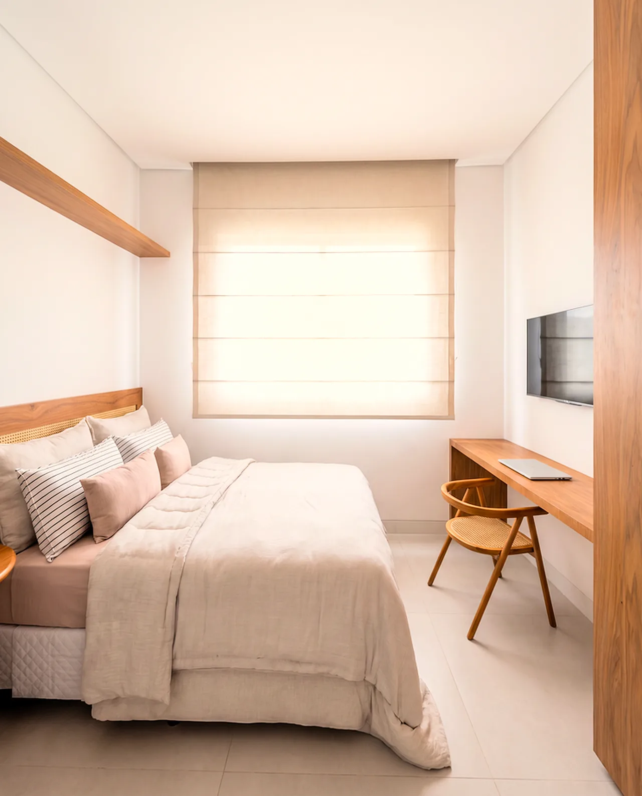 Suíte com cama de casal